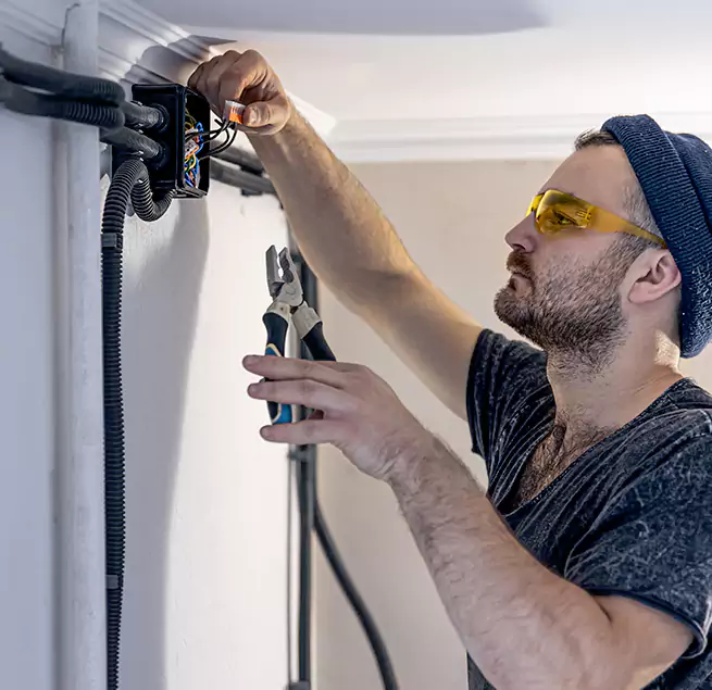 Why Miami Lakes, FL Homeowners Choose Miami Lakes Air Duct Cleaning Pro for HVAC UV Light Installation?